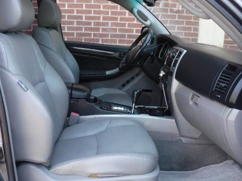 Used 2008 Toyota 4Runner Limited AWD/4WD image 6