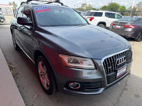 Used 2017 Audi Q5 2.0T Premium Plus w/ Technology Package image 4