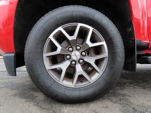 Used 2016 GMC Canyon SLE w/ All Terrain Package image 9