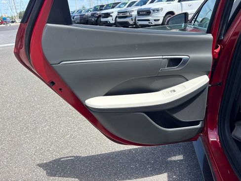 Used 2022 Hyundai Sonata SEL FWD image 12