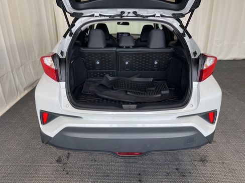 Used 2022 Toyota C-HR Limited FWD image 25