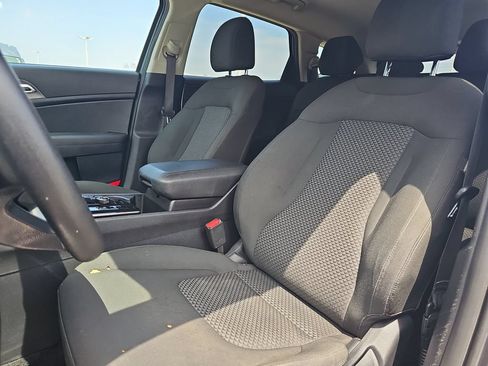 Used 2023 Kia Sportage LX AWD/4WD image 14