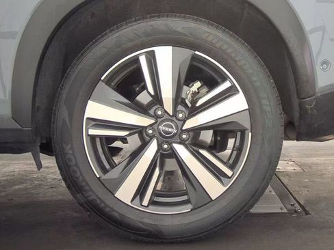 Used 2023 Nissan Rogue Platinum image 13