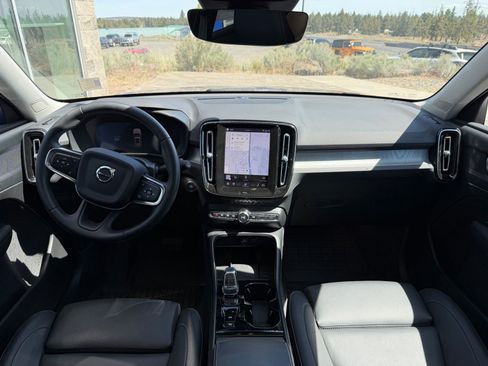 Used 2026 Volvo XC40 B5 Plus w/ Protection Package Premier AWD/4WD image 10