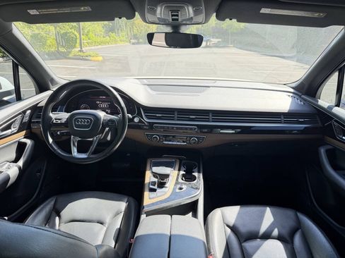 Used 2017 Audi Q7 3.0T Prestige AWD/4WD image 11