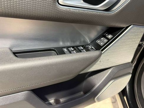 Used 2022 Land Rover Range Rover Velar R-Dynamic S image 22