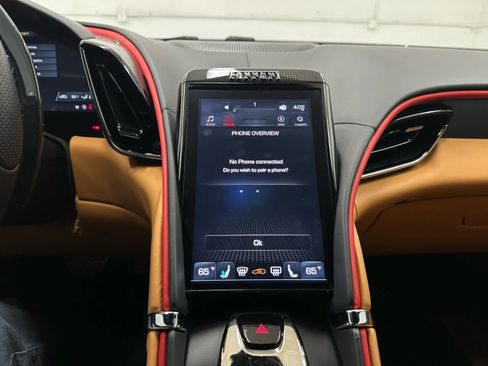 Used 2022 Ferrari Roma RWD image 27