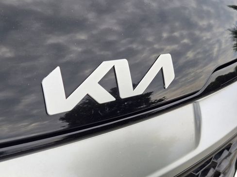 Certified 2025 Kia Sportage SX FWD image 5