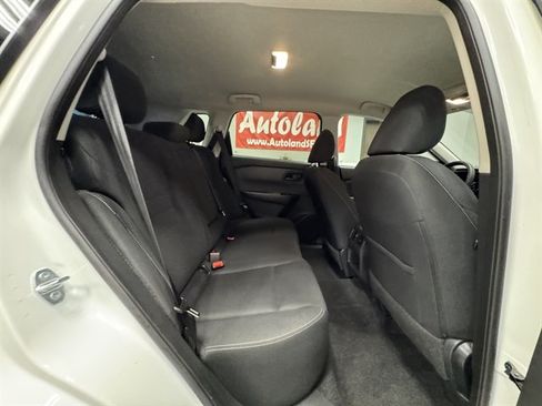 Used 2024 Nissan Rogue S AWD/4WD image 12