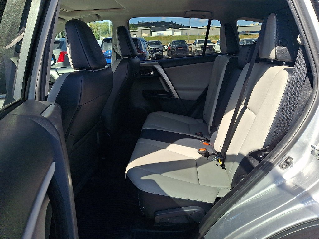 Used 2018 Toyota RAV4 Limited w/ Advanced Technology Package AWD/4WD image 10