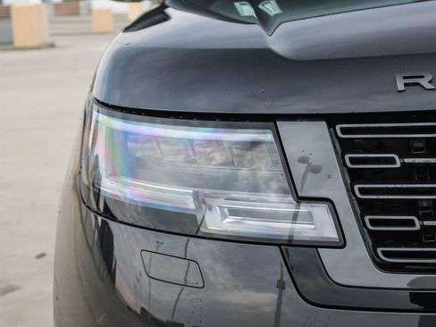 New 2025 Land Rover Range Rover Long Wheelbase SE image 15