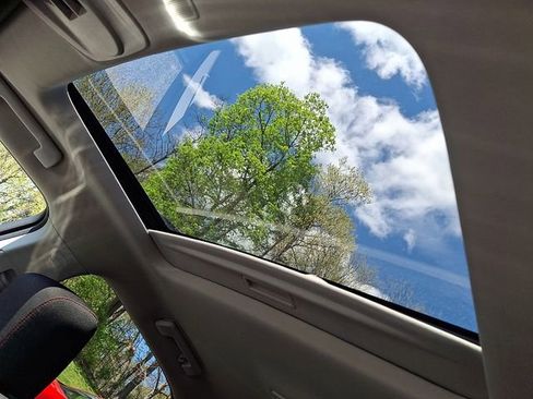 Used 2017 Chevrolet Equinox LT w/ Convenience Package image 14