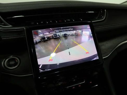 Used 2022 Jeep Grand Cherokee L Limited image 26