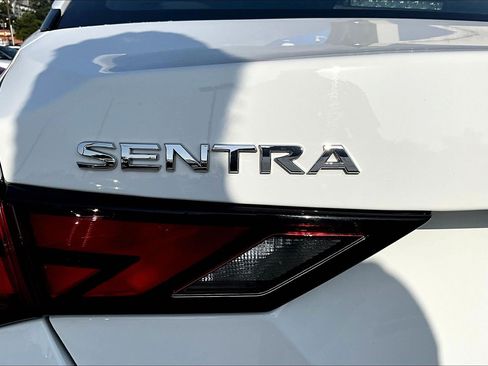 Used 2025 Nissan Sentra SV FWD image 32