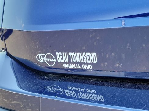 Used 2025 Nissan Rogue SV AWD/4WD image 6