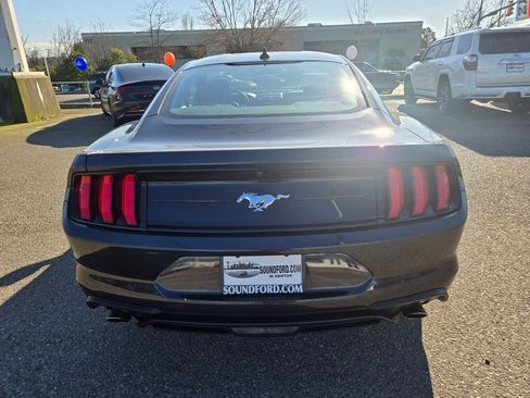 Used 2022 Ford Mustang Coupe image 6