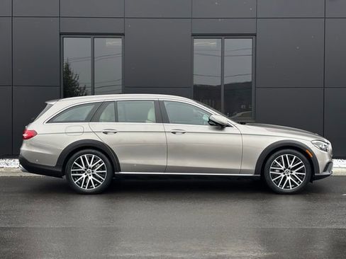 Used 2021 Mercedes-Benz E 450 4MATIC All-Terrain Wagon image 8