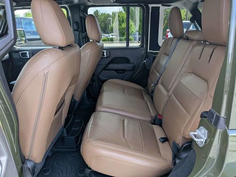 Used 2021 Jeep Wrangler Unlimited Sahara w/ Cold Weather Group AWD/4WD image 13