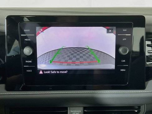 Used 2025 Volkswagen Jetta SEL FWD image 16