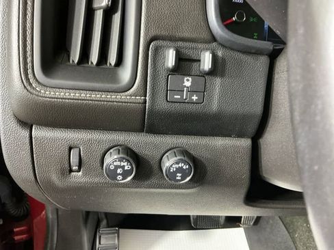 Used 2018 GMC Canyon Denali image 14