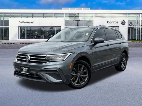 Used 2022 Volkswagen Tiguan SE FWD image 1