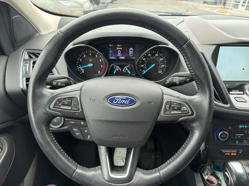 Used 2019 Ford Escape Titanium image 7