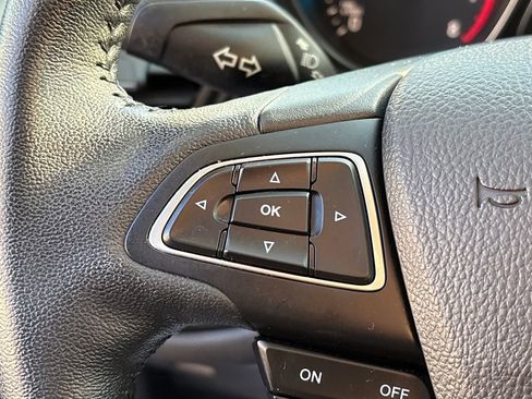 Used 2018 Ford Escape SEL image 19