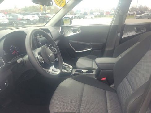 Used 2022 Kia Soul LX w/ Technology Package image 14