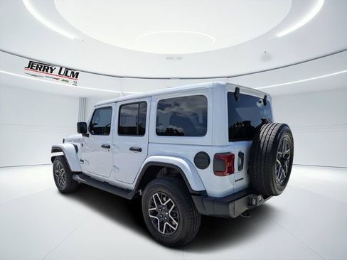 New 2026 Jeep Wrangler Unlimited Sahara AWD/4WD image 5