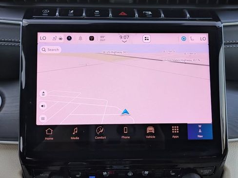 Used 2025 Jeep Grand Cherokee Limited w/ Luxury Tech Group II AWD/4WD image 22