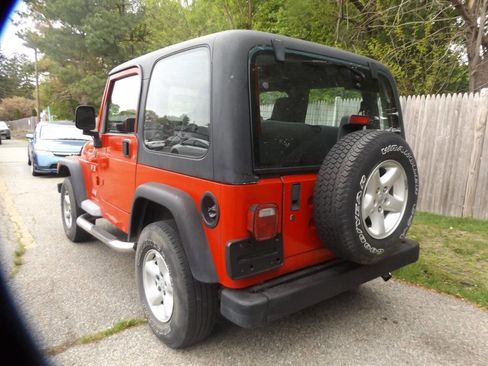 Used 2004 Jeep Wrangler X w/ Wheel Plus Group AWD/4WD image 3