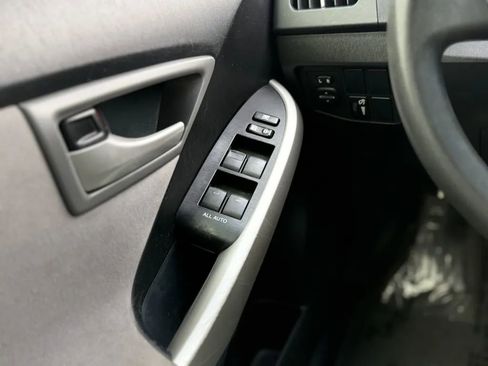 Used 2015 Toyota Prius Two image 21