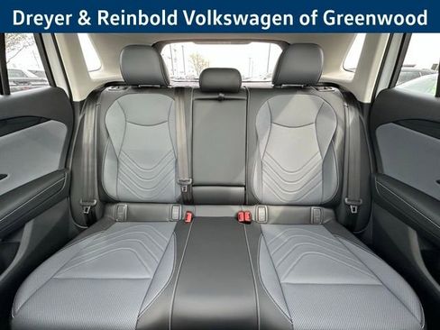 New 2026 Volkswagen Tiguan SE AWD/4WD image 30