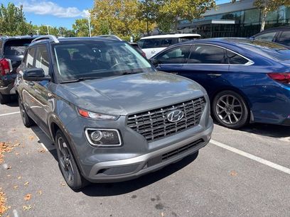 Used 2023 Hyundai Venue Limited w/ Cargo Package