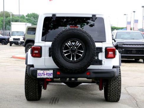 Used 2026 Jeep Wrangler Unlimited Rubicon AWD/4WD image 5
