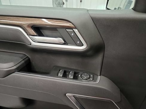 Used 2025 Chevrolet Silverado 1500 LT AWD/4WD image 31