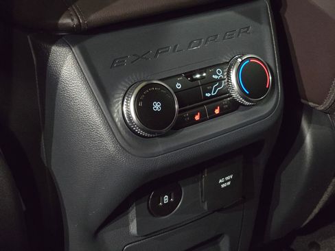 New 2026 Ford Explorer Platinum w/ LUX Leather Package image 38