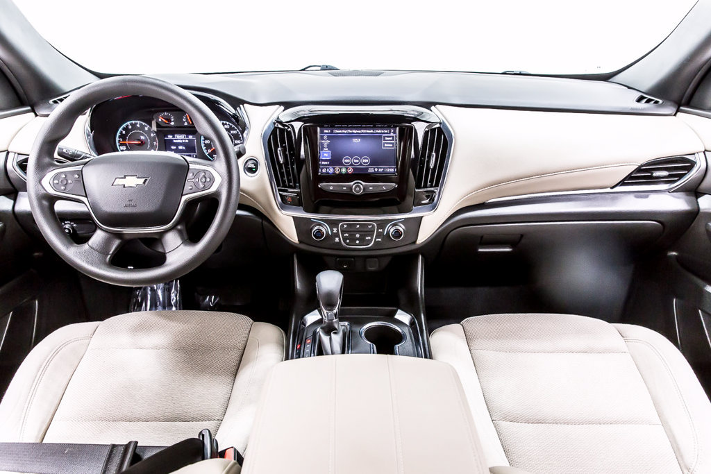 Used 2023 Chevrolet Traverse LS w/ Safety Package FWD image 17