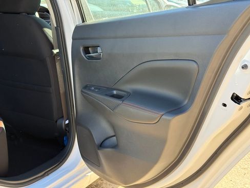 New 2025 Nissan Versa SR w/ Trunk Package image 21