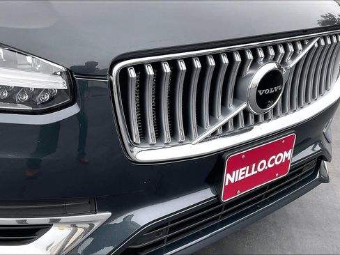 Used 2022 Volvo XC90 T8 Inscription Expression w/ Advanced Package image 34