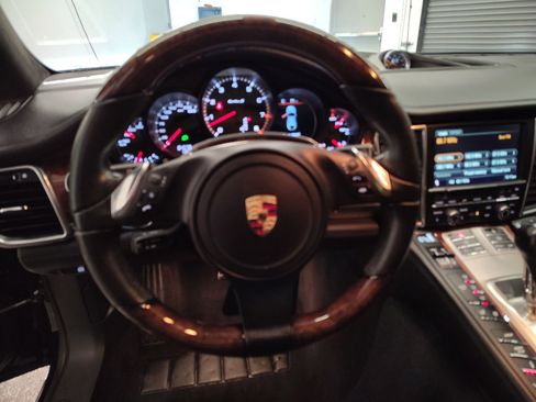 Used 2012 Porsche Panamera Turbo S image 16