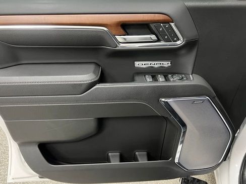 Used 2023 GMC Sierra 1500 Denali w/ Denali Reserve Package image 21