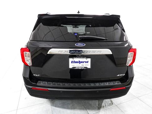 Used 2021 Ford Explorer XLT AWD/4WD image 5