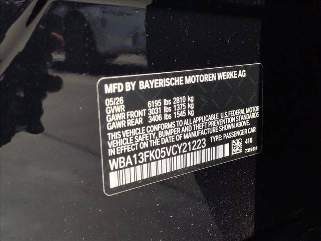 Used 2027 BMW 550e xDrive AWD/4WD image 18