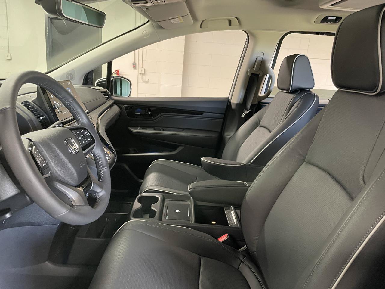 Used 2026 Honda Odyssey Elite image 11