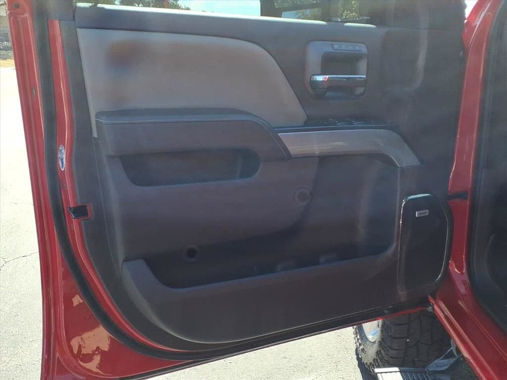 Used 2018 Chevrolet Silverado 2500 LTZ w/ Vortec Plus Package AWD/4WD image 18