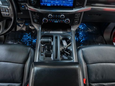 Used 2022 Ford F150 Lariat image 34