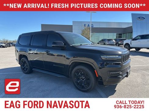 Used 2024 Jeep Wagoneer Series II image 1