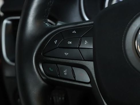 Used 2019 Jeep Cherokee Trailhawk w/ Cold Weather Group AWD/4WD image 22