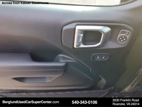 Used 2023 Jeep Wrangler Unlimited w/ 8.4" Radio Group image 15